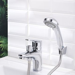 Смеситель для раковины BOOU B8282-1V с душевой лейкой хром